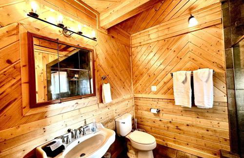 Backwoods Bonanza - Big Cabin With Hot Tub! - Foto 40