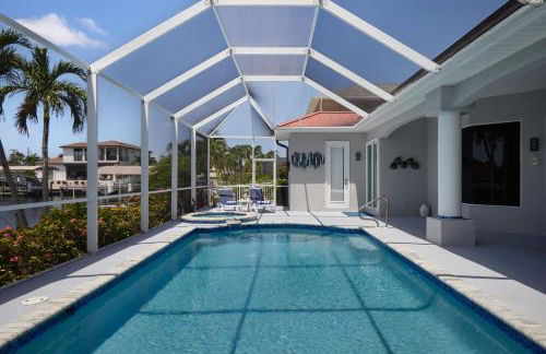 Cape Serenity- Premier Waterfront Villa with Kayaks and Bikes - Photo 30