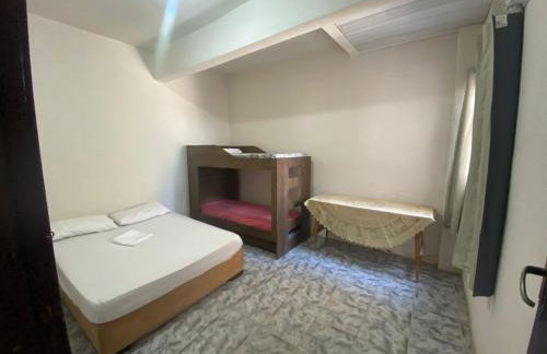 Apartamento Inteiro Central 2 Quartos e Kitnet Inteira 01 quarto - Foto 1