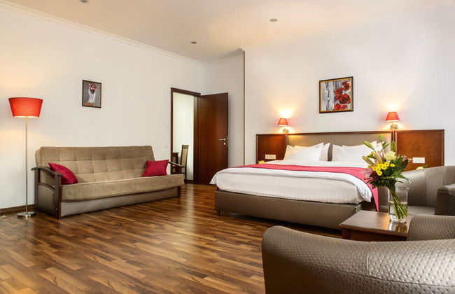 Greguar Hotel & Apartments - Photo 44