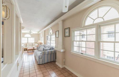 Beach Block 7 bdrms Parking Patio and Sunroom - Foto 7