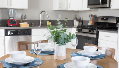 King Bed, Gym, Hot Tub, Parking - Foto 4