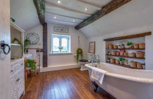 Charming 17th Cent Secluded Country Cottage Garden - Pass the Keys - Photo 25