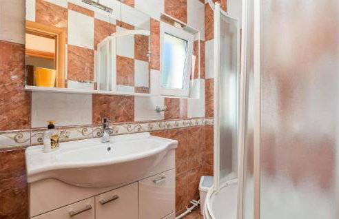 4 Bedroom Amazing Home In Garica - Photo 37