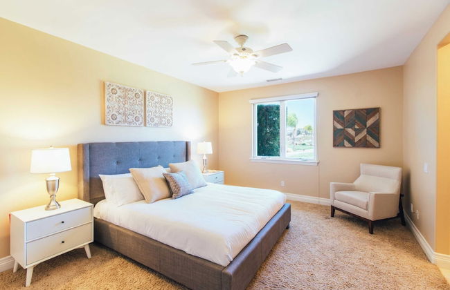 Secluded Estate Exclusive Views of Wine Country + Private Home Theater Twilight Vines by Avantstay - Foto 19