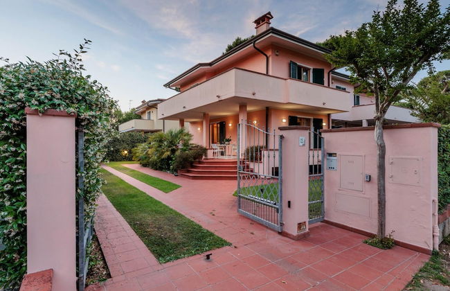 Regina Beach Villa by the Beach in Marina di Piet - Foto 34