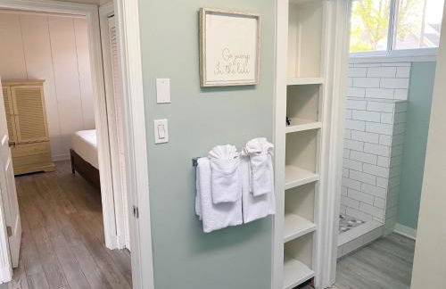 Newly Renovated! Old Homestead Beach Home - Foto 17