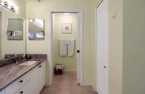 Well-appointed lakefront condo - Heritage Oaks County Club - Foto 29