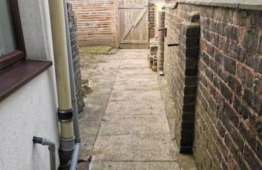 2 bedroom house, Tunstall, Stoke-on-Trent. - Foto 4