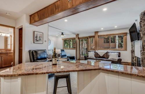 Laurelwood Condominiums 102 - Foto 14