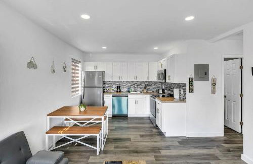 Amazing Big 2 Bedroom Apartment Beach & Casino - Photo 3