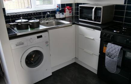 Milton Keynes Luxury Short Stay House with WIFI and Free Parking - Photo 10