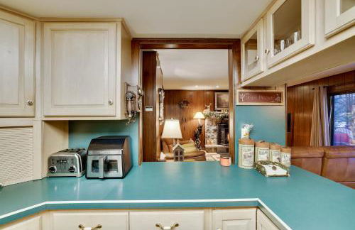 Lakehouse with Boats, MiniGolf, Sauna, HotTub, Swings and Playground! - Foto 23