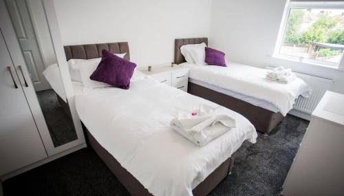 Halford House 3 Bed Town Centre Home from Home with Parking for 2 cars Prime Location Tamworth - Foto 4