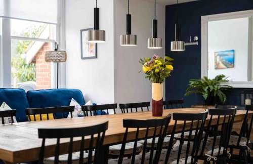 The Lymington Hub Slps 13 hot tub/chef/spa - Photo 41