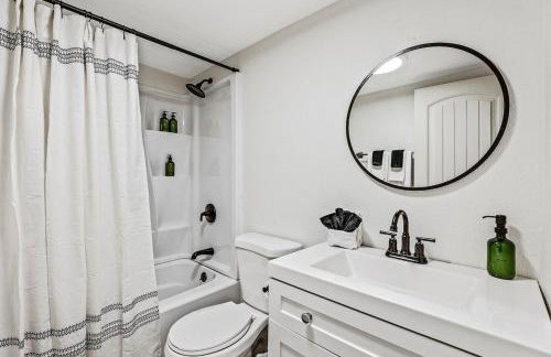 Serene Cabin-Sauna-Game Room - Foto 26