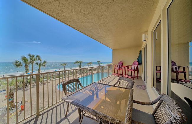 Astonishing Oceanfront Condo with Oversized Balcony to Enjoy Amazing Gulf View - Unit 0204 by RedAwning - Foto 37