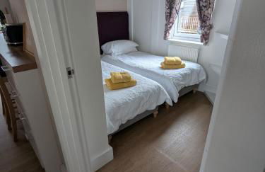 The Dochart Lodge with hot tub Braidhaugh Crieff - Photo 16