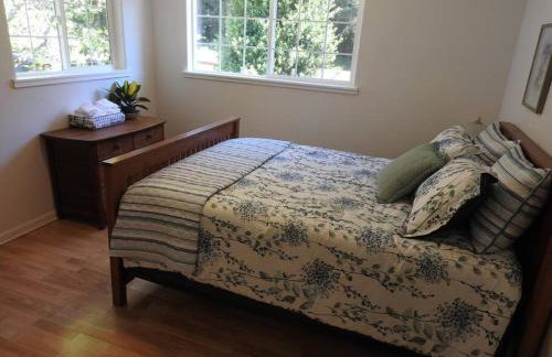 Coastal Charm: SW Oregon home on 2+ quiet acres - Foto 36