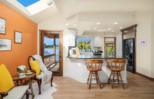 European White Castle on Lake Desire Private Dock - Foto 20