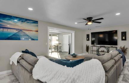 Lake, Pool, HotTub, Game Room, 8 Beds, Sleeps 17 - Foto 24