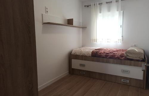 Casa cerca de la playa con patio y garaje privado - Foto 9