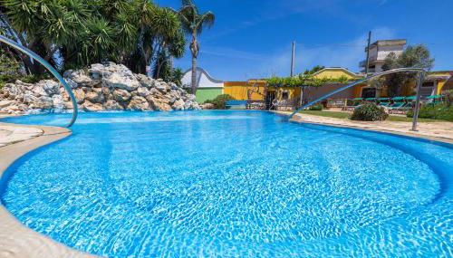 Villa Vacanze Paradiso - Oasi di Tranquillità con Piscina e Giardino a 10 min dal mare - Foto 2