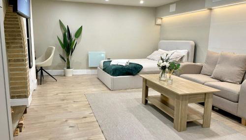 A2 HighTown Apartment, Steps from Luton Train Station - Foto 4