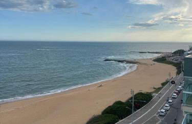 Ap na beira da praia dos cavaleiros Macaé Palace - Foto 9
