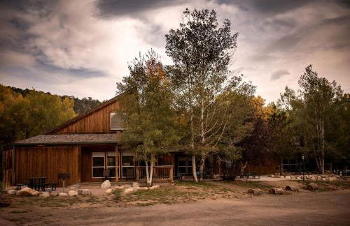Weekend Getaway for Outdoor Recreation near San Isabel Forest in Colorado - Foto 13