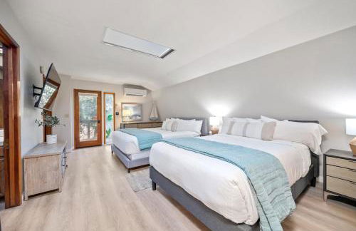 Forest Home with Deck, EV Station, King Beds - Foto 3