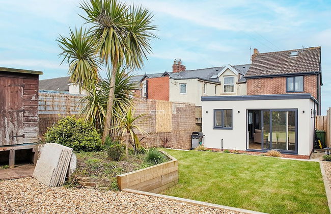 Host Stay Emilyn House - Photo 4