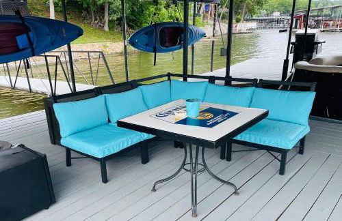 Wet Feet Retreat Lake House with Boat Rental - Foto 6