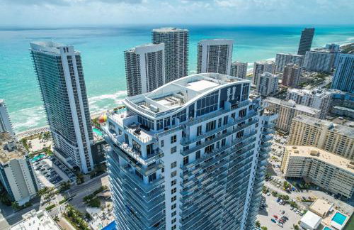 2BR Ocean Penthouse - Private Terrace & Hot Tub - Foto 82