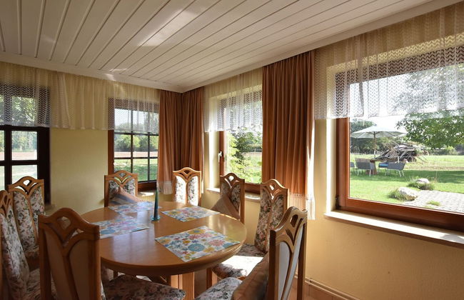 Charming Apartment in Pugholz Near Sea - Photo 11