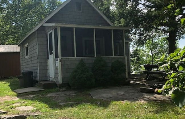 Riverbay Adventure Inn - Photo 9