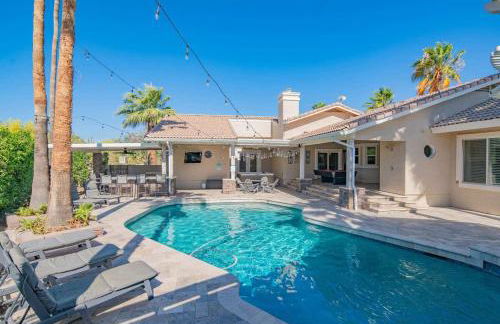 Cave Creek- Basketball Putt Putt Pool & Games - Foto 74