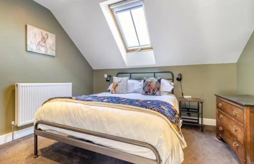 Stunning Barn with Hot Tub on a Secluded Farm - Foto 11