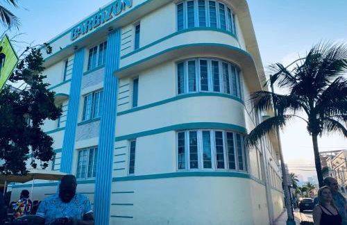 Beachfront Ocean Dr white sand paradise SoBe 311 - Foto 34