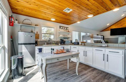 Expansive Bertram Retreat w/ Pool, on 28 Acres! - Photo 16