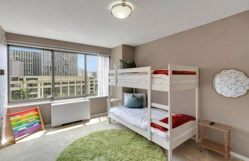 Large 3 bedroom Family Suite, Private Balcony, 5 min to DCA, Gym, Pool and more! - Foto 20