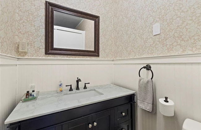 Home Near Hiking Biking w Hottub 6 Bedrooms - Foto 22