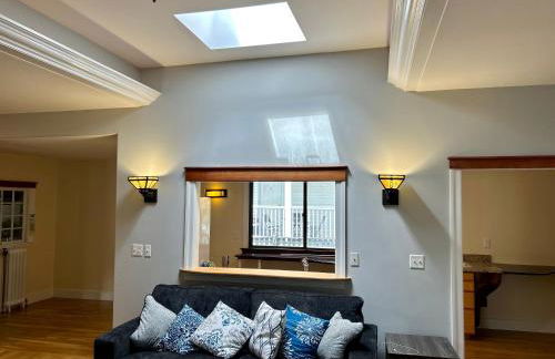 Spacious Medford Gem - Foto 9