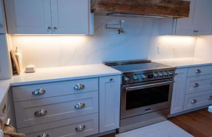 52-Acre Berkshires Farmhouse • Fire Pit Outdoor Dining Trails Copper Kettle Farm by AvantStay - Foto 14