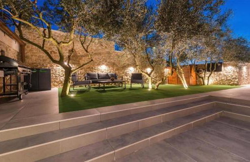 Beautiful Home In Poljaci - Foto 16