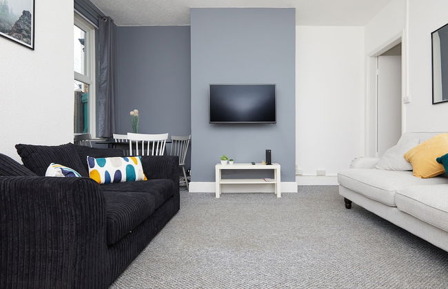 4 Bed Derby House - Long Stays- Parking - Foto 15