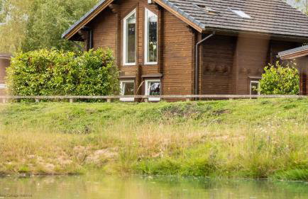 Lake View Lodge with Hot Tub - Foto 25