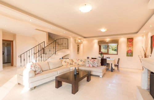 Kassiopi View Villas-Corfu-Villa Christos-4 bedrooms-big private pool-sea view-prime location - Photo 13