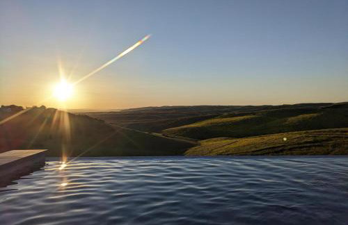 Sunset at Nirvana - Photo 1