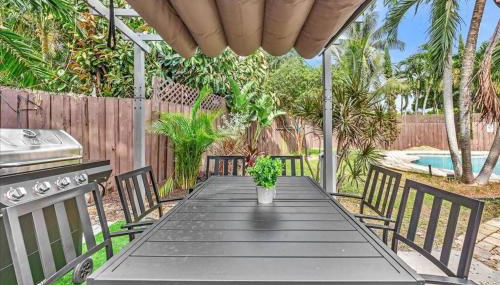 Sunny Days Getaway, 5BD Heated Pool Family Home! - Foto 3